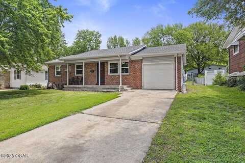 117 Golf Road, Webb City, MO 64870