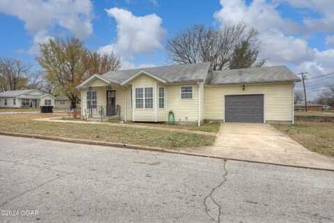 701 W Austin Street, Webb City, MO 64870