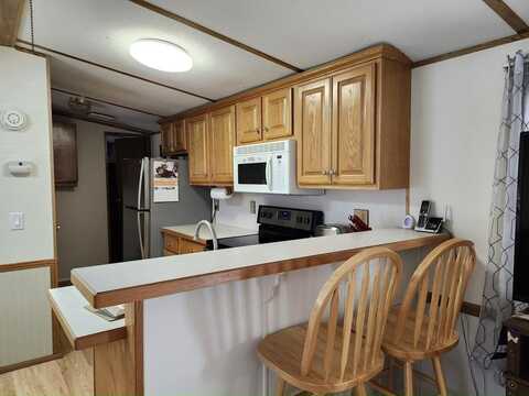 11 Lakeview Dr., Fruitland Park, FL 34731