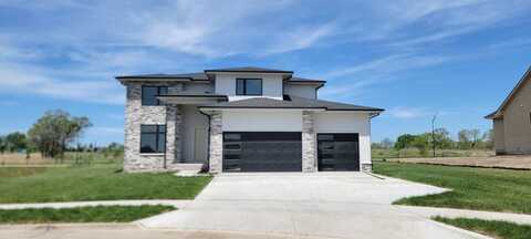7012 Catalina Ct, Pleasant Hill, IA 50237