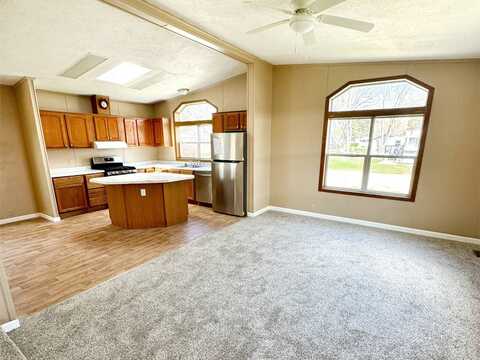 808 N. Prairieview Rd., Mahomet, IL 61853