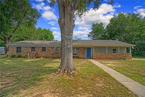 1403 E G ST, Russellville, AR 72801