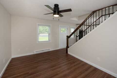 14 Kirby Rd, Saratoga Springs, NY 12866