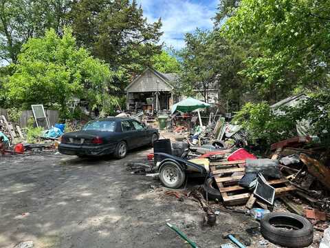 1055 Spring Creek Rd, Lugoff, SC 29078