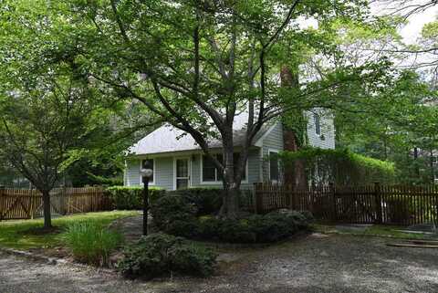659 Accabonac Road, East Hampton, NY 11937