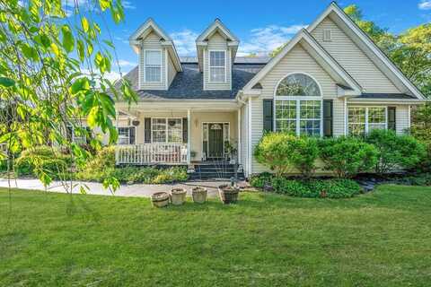 7 Martingale Court, East Setauket, NY 11733