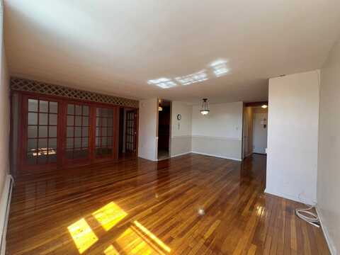 34-20 Parsons Blvd, Flushing, NY 11354