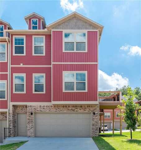 2819 W Auburn AVE, Fayetteville, AR 72704