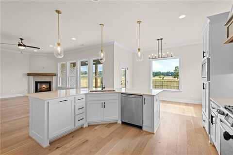 2209 Salmon ST, Pea Ridge, AR 72751