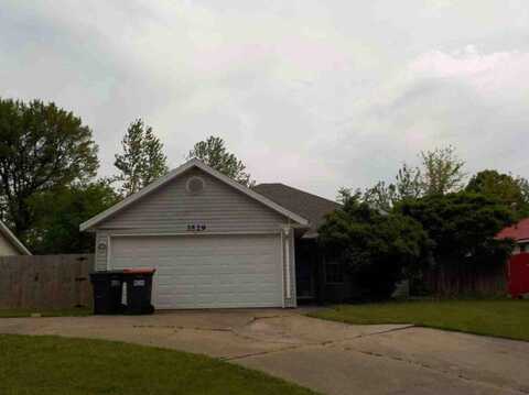 3529 Larch Pl, Springdale, AR 72764