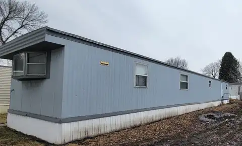 734 Countryside Trailer Court, Fargo, ND 58102