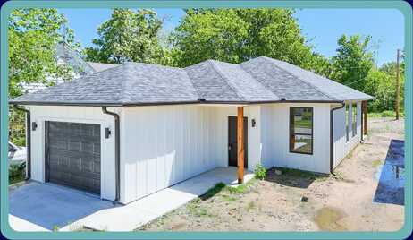 1106 S Stockton Street, Ada, OK 74820
