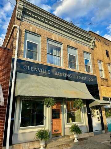 28 East Main St, Glenville, WV 26351