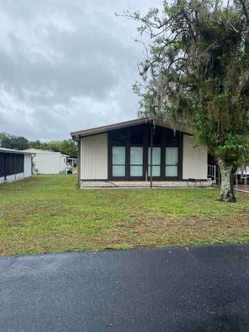 4828 Meadowlark Dr, Zephyrhills, FL 33542