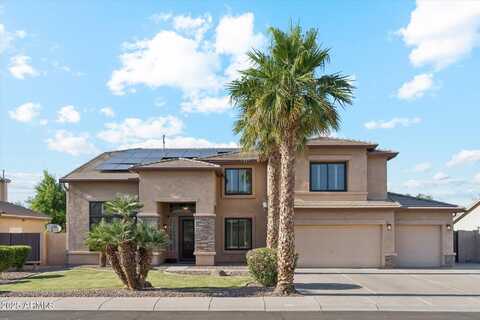 3574 E LATHAM Way, Gilbert, AZ 85297