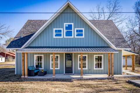 101 Dunn St, Caddo, OK 74729