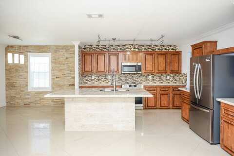 11649 SW 10th Street, Davie, FL 33325