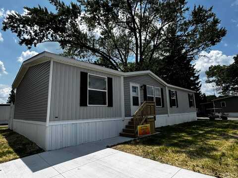 1249 McDevitt Ave, Jackson, MI 49203