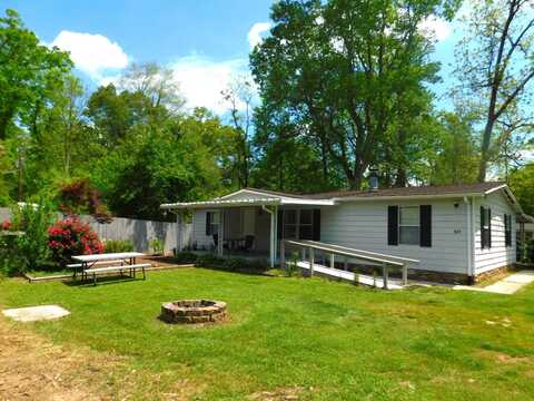 141 Trails Peak La., Hendersonville, NC 28739