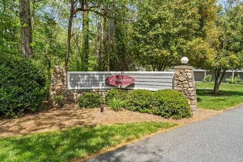 1007 21st Avenue NE, Hickory, NC 28601