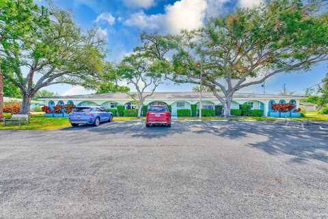 11200 102nd Ave, Seminole, FL 33778