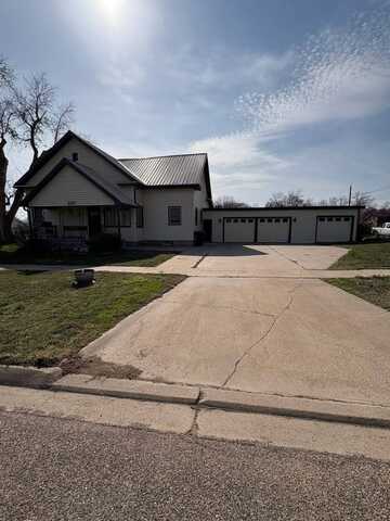 207 Louden St., Superior, NE 68978