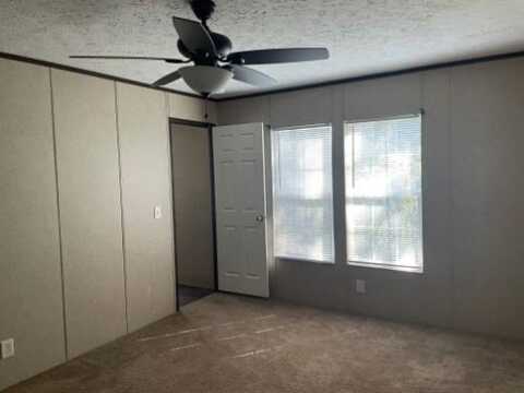 500 POTEAT RD, MOUNT AIRY, NC 27030