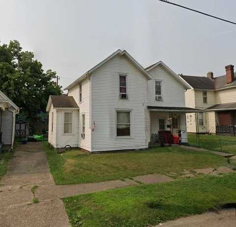 901 Chestnut St, Coshocton, OH 43812