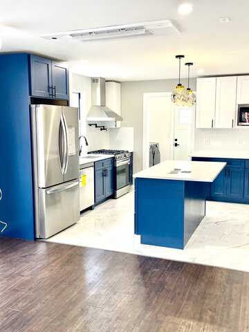 120-26 142nd pl, Jamaica, NY 11436