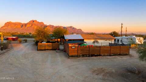 1018 N Wickiup Road, Apache Junction, AZ 85119