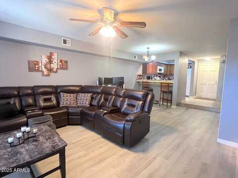 2121 W UNION HILLS Drive, Phoenix, AZ 85027