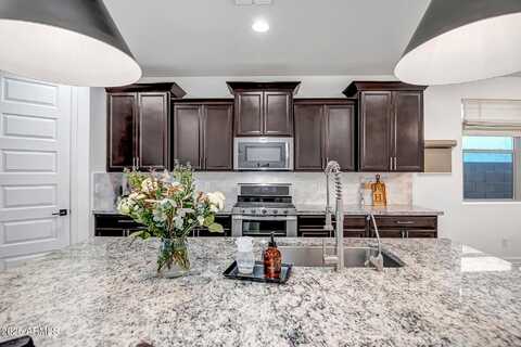 3010 W LAREDO Lane, Phoenix, AZ 85085