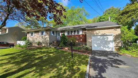 912 Hampshire Road, Bay Shore, NY 11706