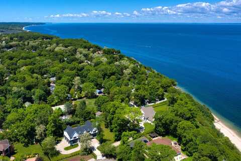 110 Crescent Court, Wading River, NY 11792
