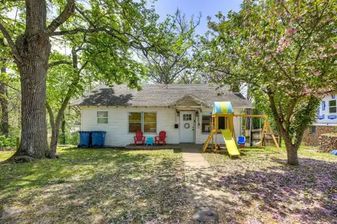 207 W Grand Ave, Neosho, MO 64850
