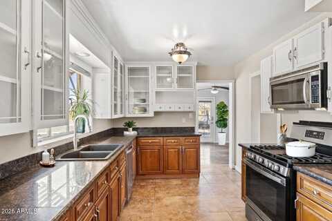 1749 W MONTEROSA Street, Phoenix, AZ 85015