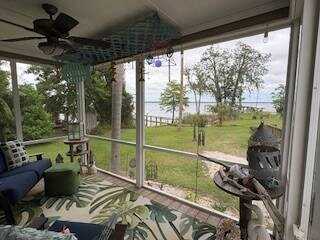 1110 N. Summit St., CRESCENT CITY, FL 32112