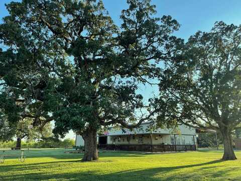 5 County Road 441, Brownwood, TX 76801