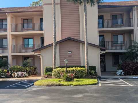 7320 SAINT IVES WAY, NAPLES, FL 34104