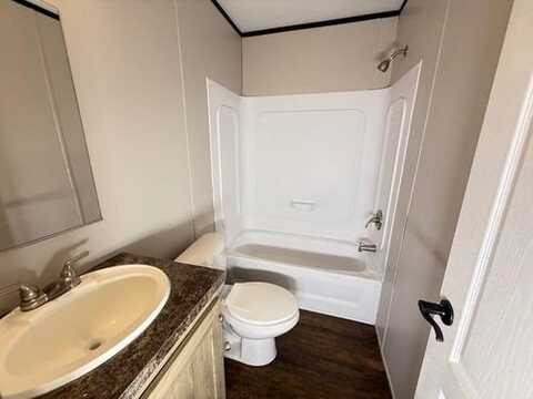 8903 C E KING PKWY, HOUSTON, TX 77044