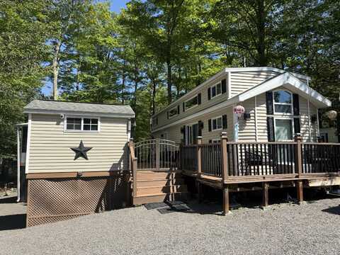 533 Woodland Way, Gouldsboro, PA 18424