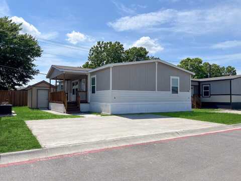 145 Paso Fino Dr, Greenville, TX 75401