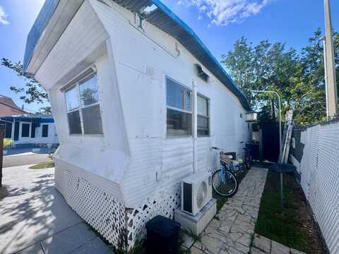 770 32nd S Ave, Saint Petersburg, FL 33705