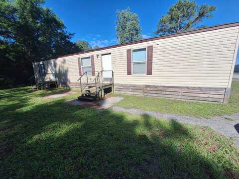 1134 Kelly Dr, Hinesville, GA 31313