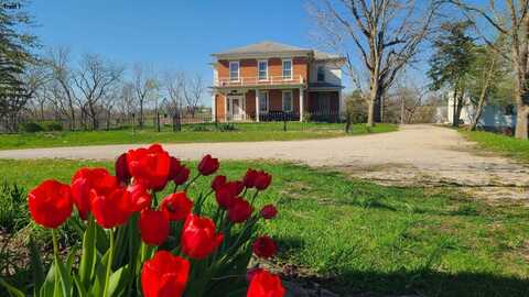 2260 Hickory Ave, Mt. Pleasant, IA 52641