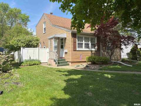 2122 15TH Street, Rock Island, IL 61201