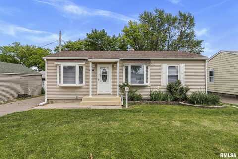 1217 S ZENITH Avenue, Davenport, IA 52802