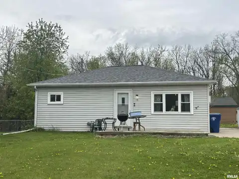 715 16TH Avenue North, Clinton, IA 52732