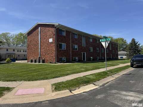 400 N 5TH Street, Eldridge, IA 52748