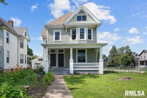 404 W 16TH Street, Davenport, IA 52803